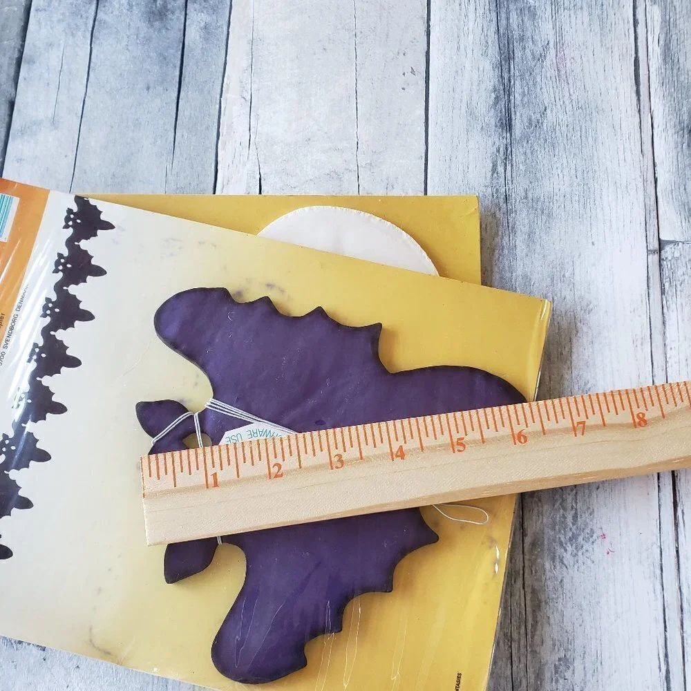 Paper Fantasies Open Package Bat, Skull and Pumpkin Garland Halloween